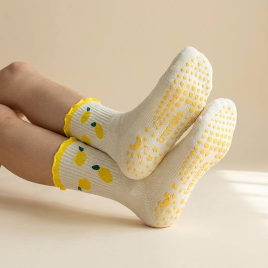 Tremble Grip Socks